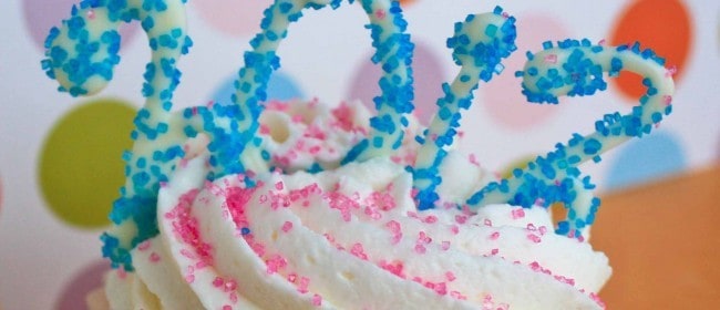 New Year’s Raspberry Champagne Cupcakes
