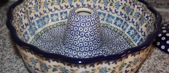 Bundt pan