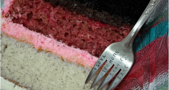 {Tutorial} Neapolitan Layer Cake by JavaCupcake.com