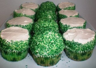 Green Velvet Cupcakes with Bailey's Irish Cream Frosting | JavaCupcake.com