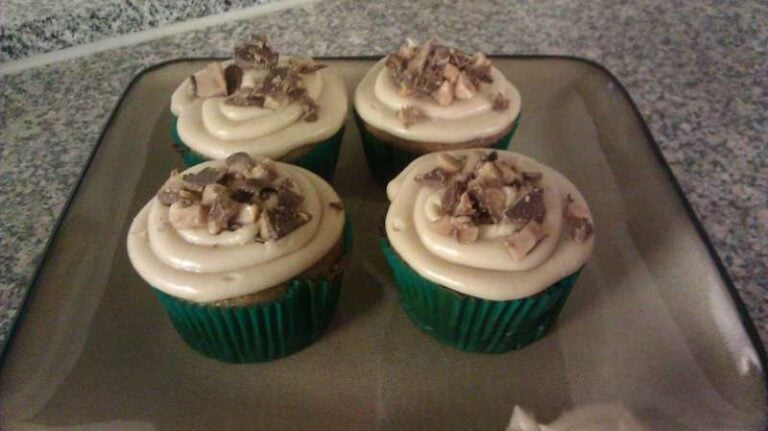 Pumpkin Cupcakes with Maple Frosting