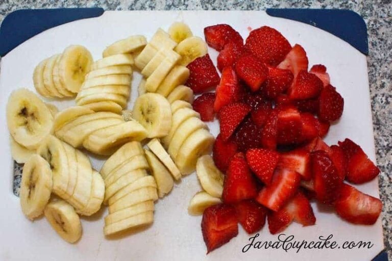 Layered Banana, Nutella & Strawberry Muffins
