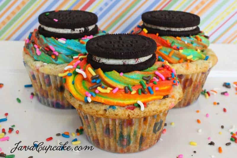 Kek | Cookie and Cream Cupcakes | Kek Cawan Coklat Padu