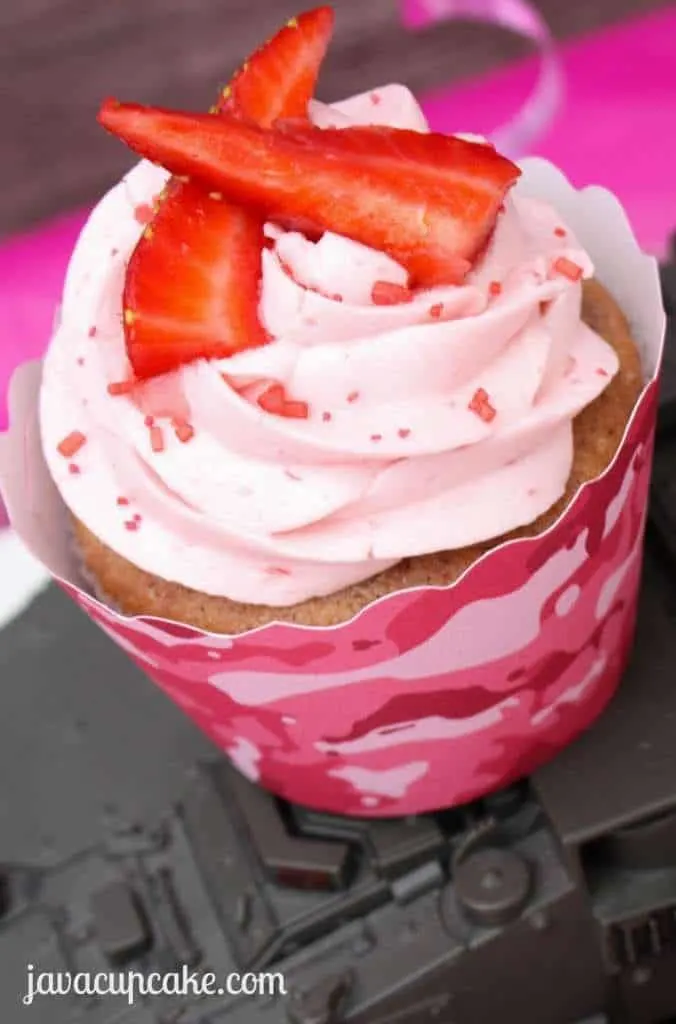Cupcake Couture Blog Party - Strawberry Camo Cupcakes by JavaCupcake.com