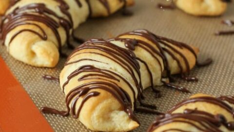 {Guest Post} Double Chocolate Crescent Rolls