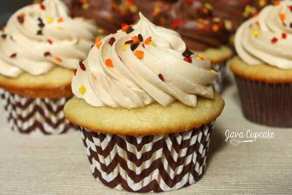 Golden Chocolate Creme Cupcakes inspired by the OREO with the same name! | JavaCupcake.com
