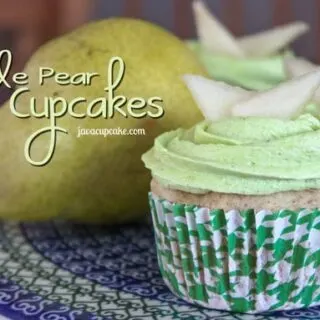 Maple Pear Cupcakes | Spiced caked filled with maple syrup marinated pears topped with a sweet pear buttercream | by JavaCupcake.com