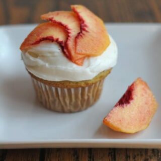 {Guest Post} Peachy Keen Cupcakes