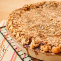 Peach Crumble Pie | JavaCupcake.com