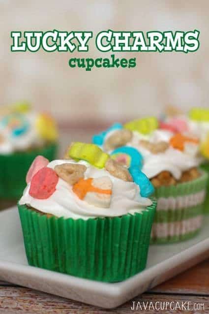 Celebrate St. Patrick's Day with these festive and fun Lucky Charms Cupcakes | JavaCupcake.com