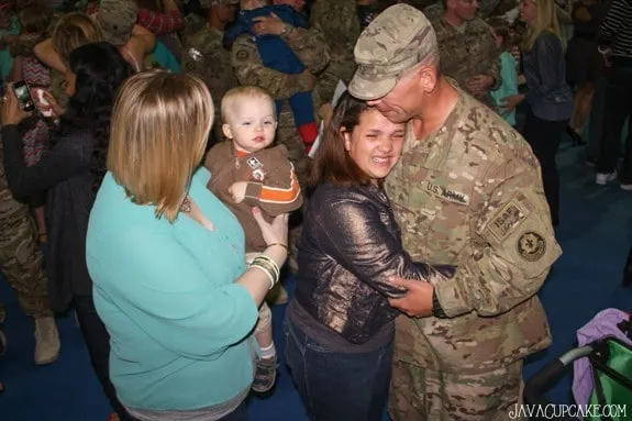 Emily welcomes home her Father after his 3rd deployment | JavaCupcake.com