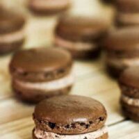 Cookies n' Cream Macaron Recipe & Tutorial | JavaCupcake.com