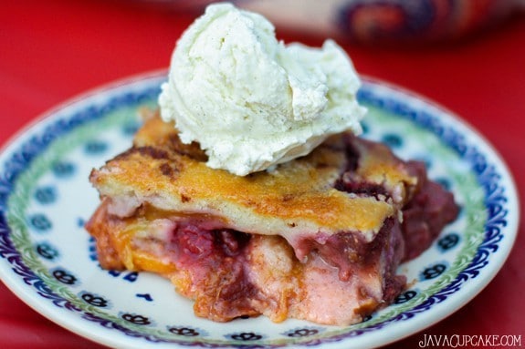 Fresh Raspberry Peach Cobbler - Perfect for summer! | JavaCupcake.com