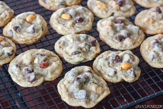 Salted Caramel Peanut and Chocolate Chip Cookies | JavaCupcake.com