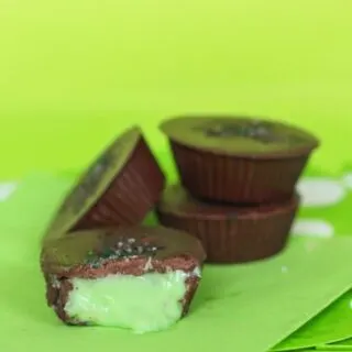 How to Host a Slime Party: Slime-filled Chocolates | JavaCupcake.com #ReadySetSlime