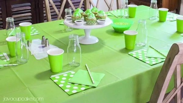 How to Host a Slime Party | JavaCupcake.com #ReadySetSlime