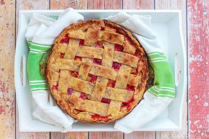 Raspberry Rhubarb Pie | JavaCupcake.com