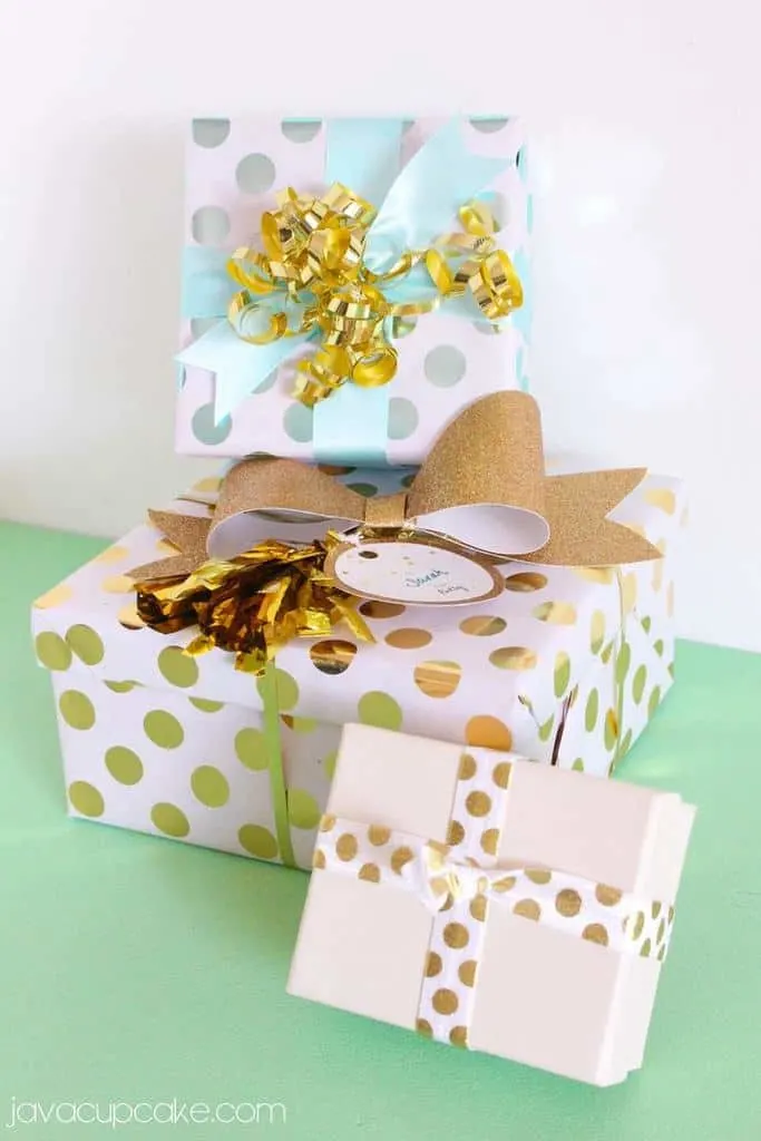 Glitter and Gold Glam Gift Wrapping | JavaCupcake.com