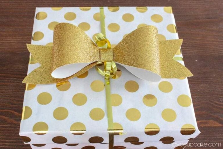 DIY Paper Bow Tutorial | JavaCupcake.com
