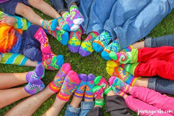 Host a Tie Dye Party! Decor, desserts and game ideas... all without actually Tie Dying! #TieDyeTuesday - Colors Scavenger Hunt | JavaCupcake.com