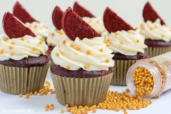 Red Velvet Oreo Cupcakes | The JavaCupcake Blog https://javacupcake.com