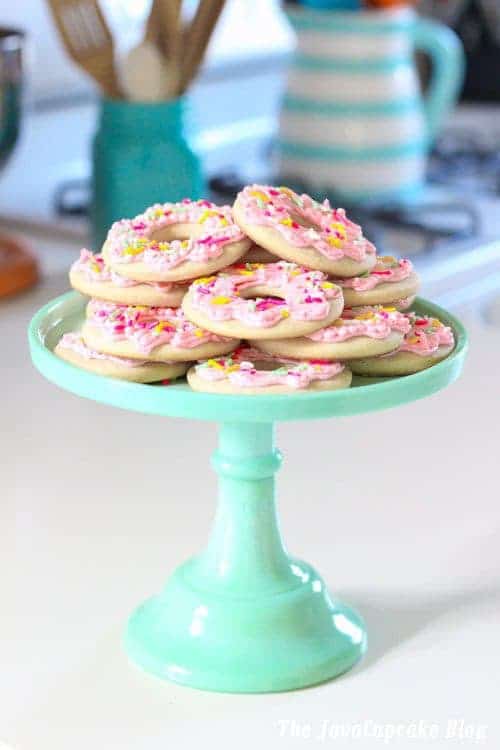 Donut Sugar Cookies - your favorite soft sugar cookie frosted with buttercream to look like a donut! | The JavaCupcake Blog https://javacupcake.com