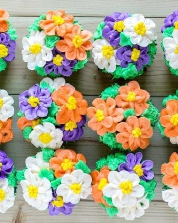 Flower Pot Cupcakes | The JavaCupcake Blog https://javacupcake.com