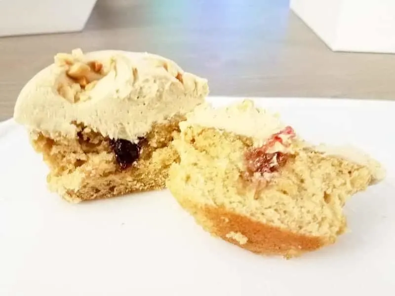 Review: Magnolia Bakery NYC | The JavaCupcake Blog https://javacupcake.com