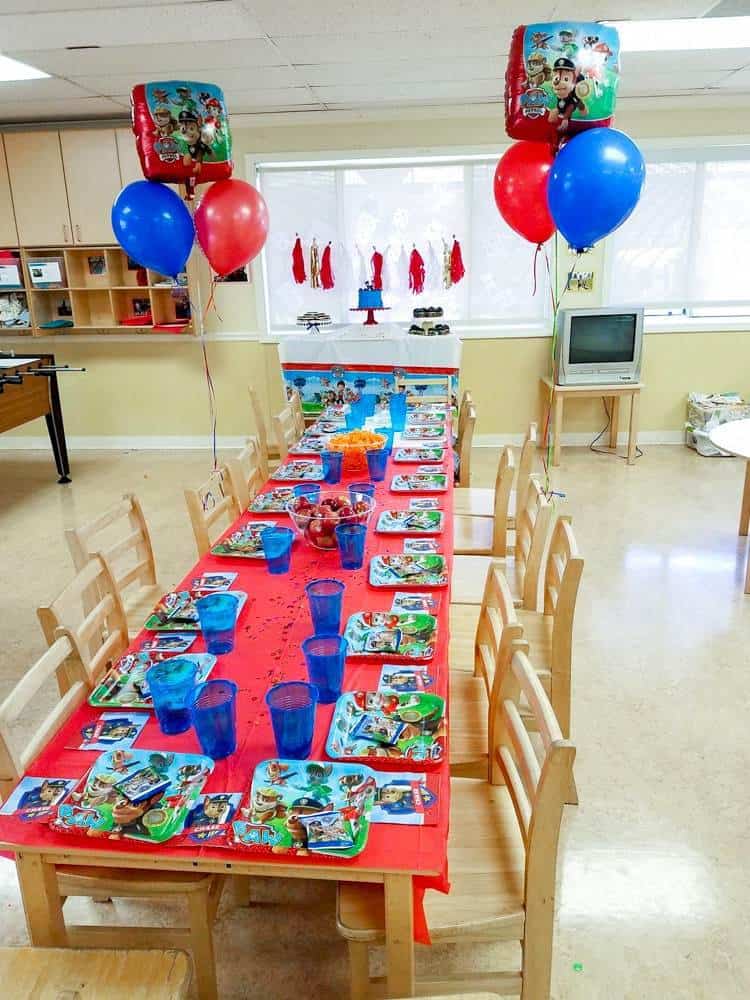 Kids Party Table Setting Photos, Images and Pictures