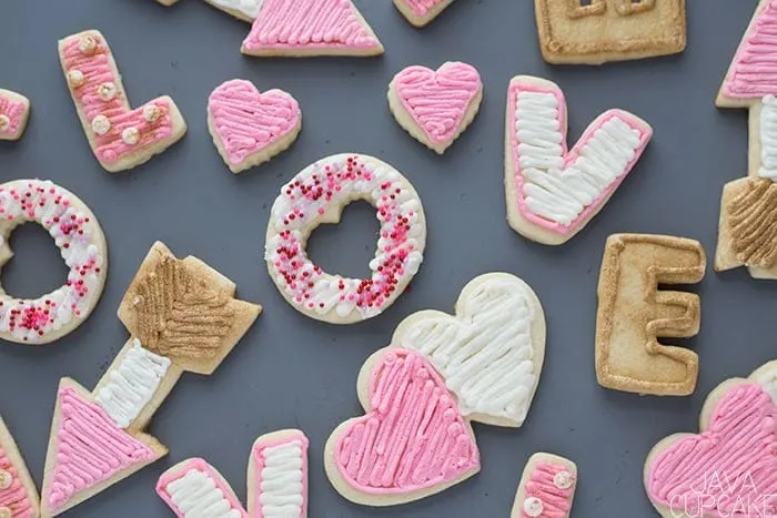Valentine's Day Sugar Cookies | The JavaCupcake Blog https://javacupcake.com