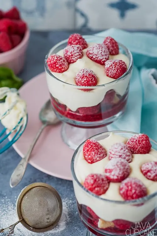 raspberry tiramisu