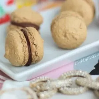 Mini Mocha Macarons