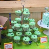 Toy Story Alien Cupcakes