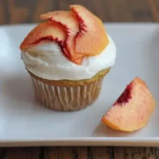Peachy Keen Cupcakes