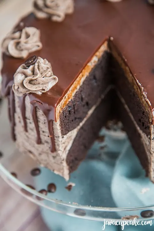 inside of a mocha cookies and cream cake