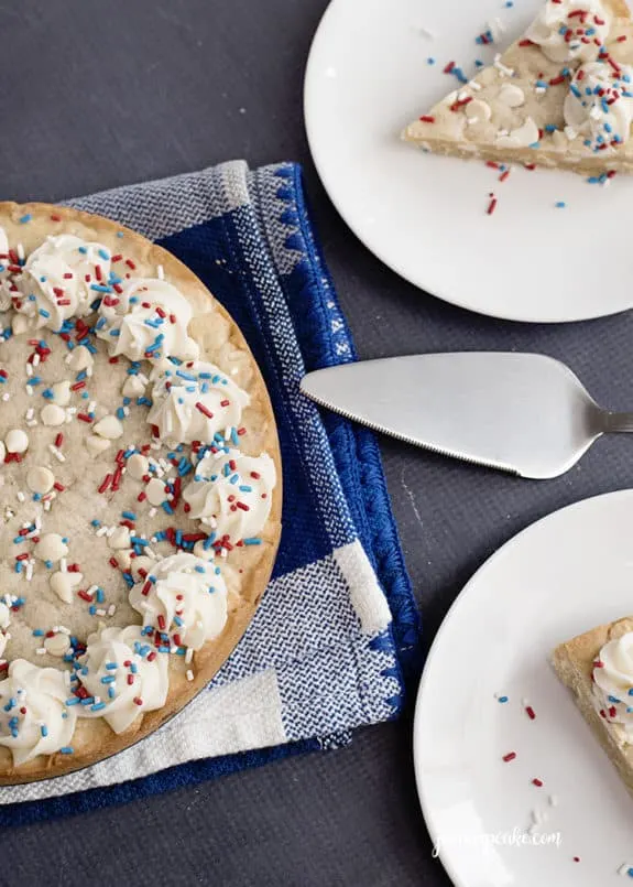 Patriotic Sugar Cookie Cake | The JavaCupcake Blog 