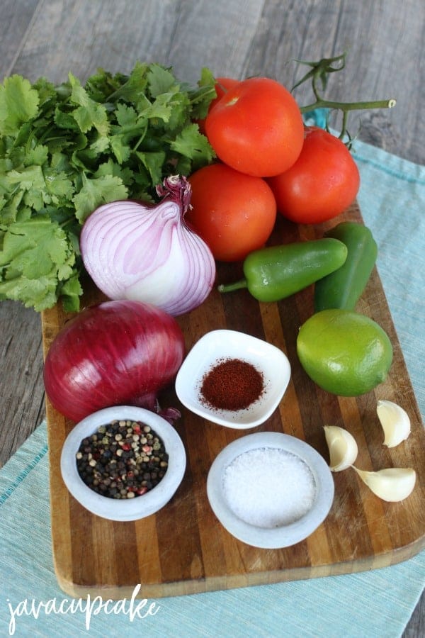 ingredients to make homemade tomato salsa