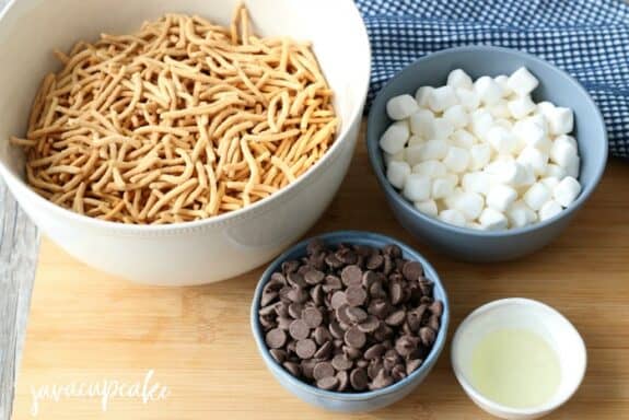 Ingredients for Haystacks with chocolate.
