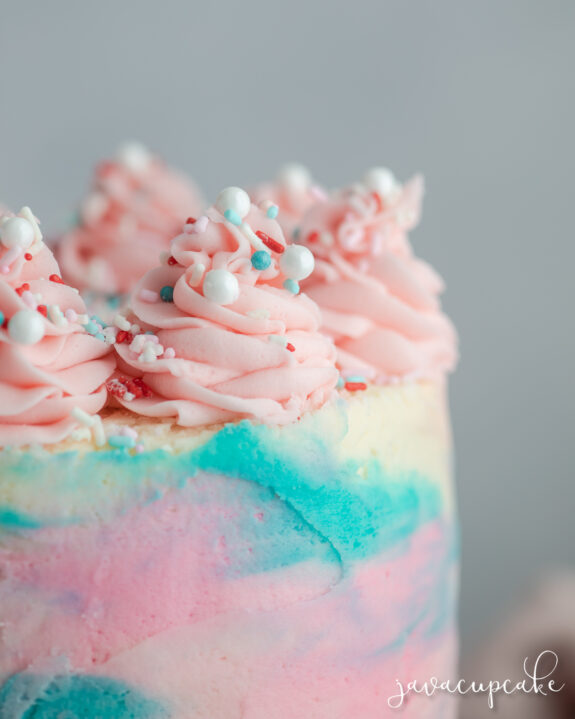 3 color cream cake Recipe by Hadia Hassan 😍 - Cookpad